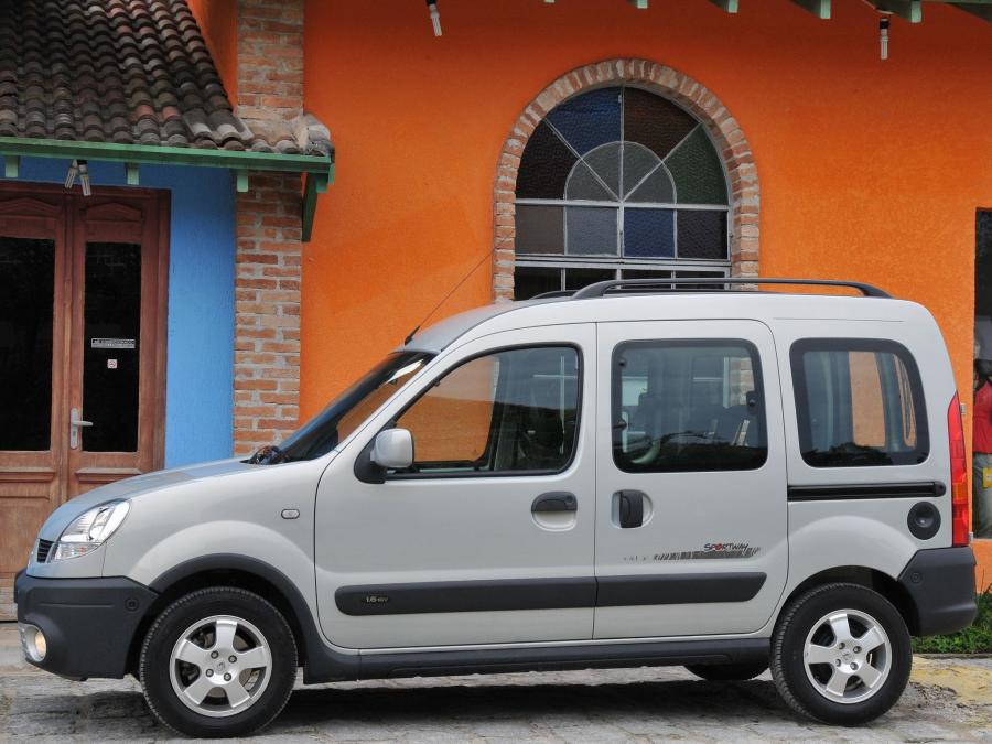  Renault Kangoo Sportway 2008 года  (фото 12 из 18)
